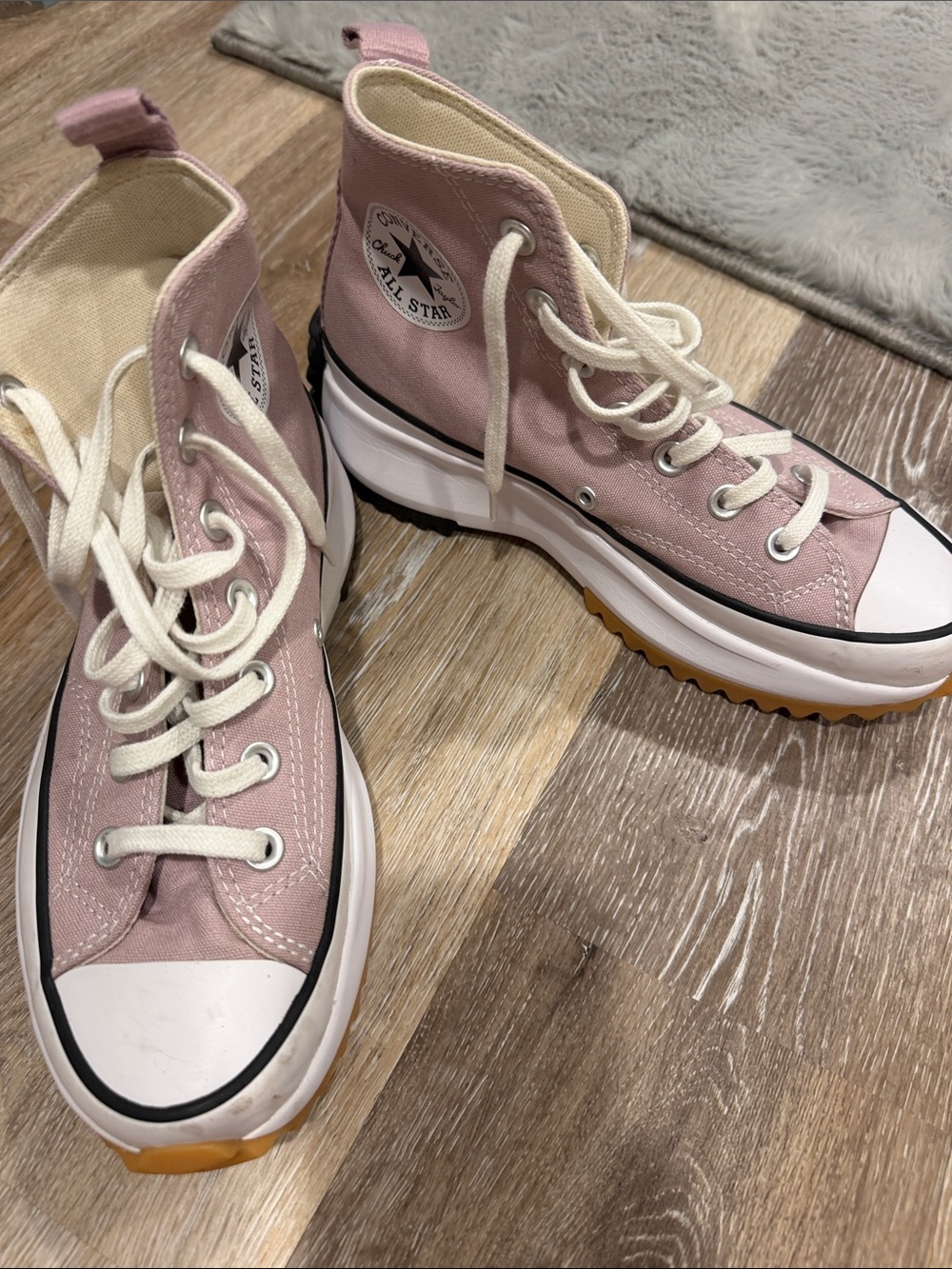 Converse Platform High Top Sneakers in Lilac and Cream size 7.5